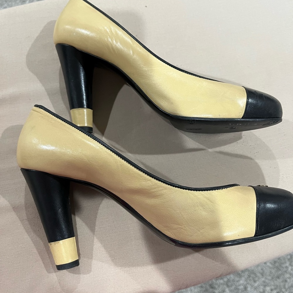 CHANEL Black and Tan Heels - Picture 13 of 15